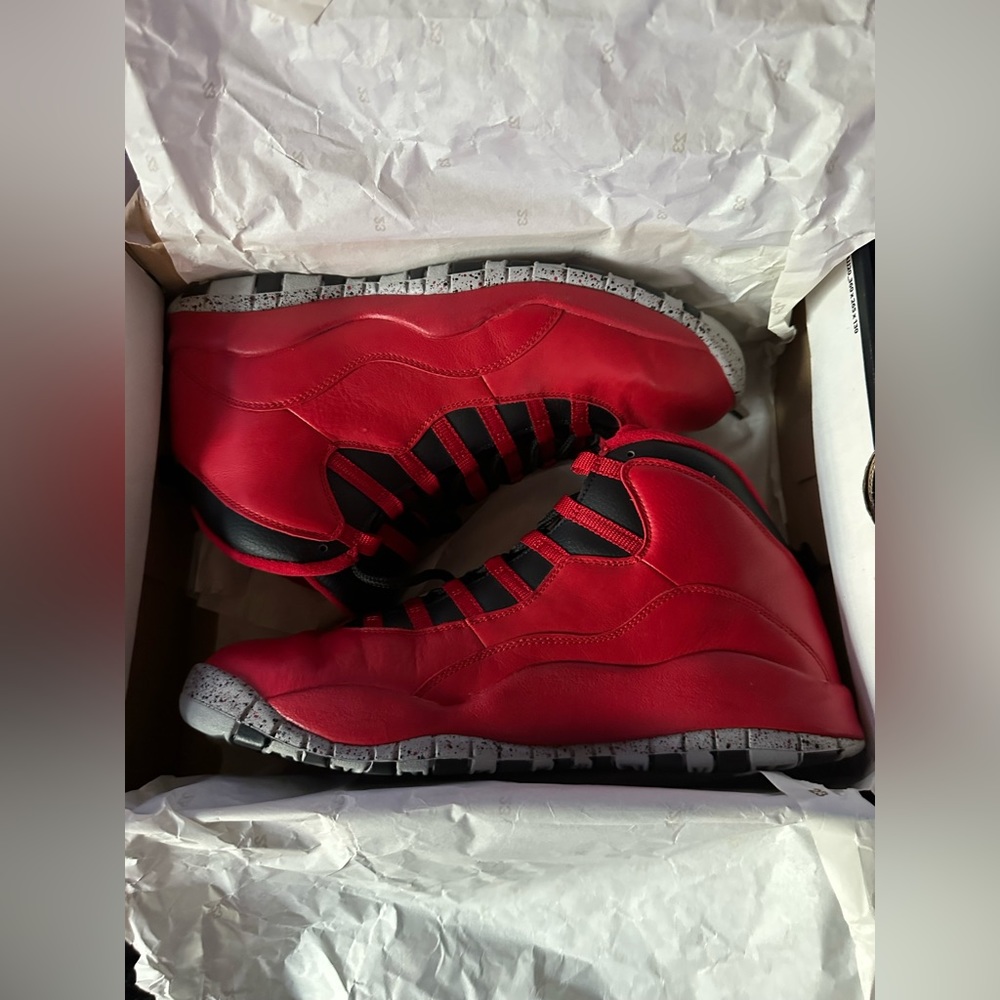 Jordan 10 Retro ‘Bulls over